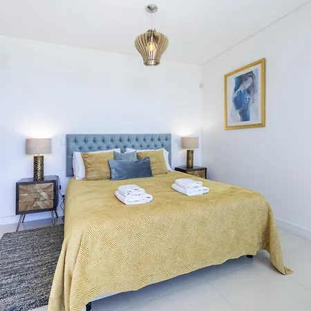Coolhouses Algarve Lagos, Camilo *